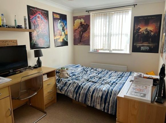 28, Aspen Grove, Aldershot photo 4