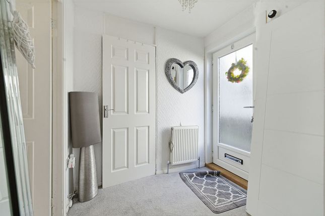 37 Darroch Drive, Erskine photo 4