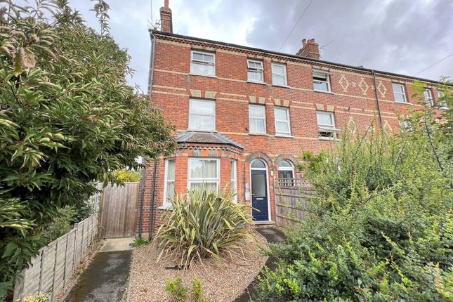 1 Bed Unfurnished Flat