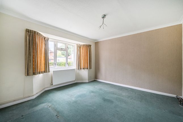 21, Elizabeth Way, Buckinghamshire photo 3
