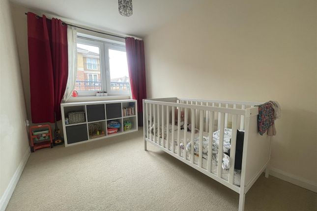 26, Cardinal House, Farnborough photo 4