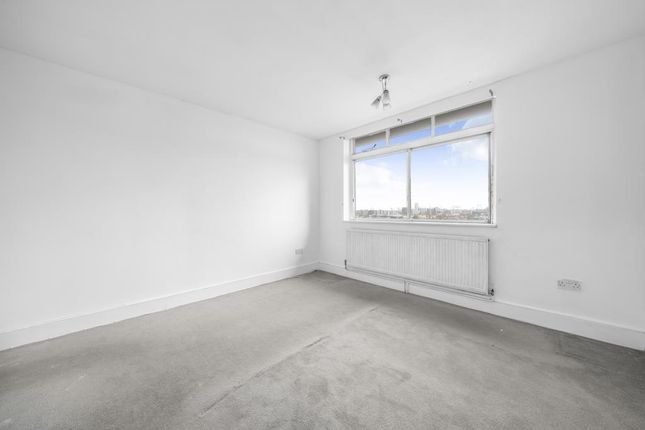 Flat for sale in Camden Hill Towers, Notting Hill Gate