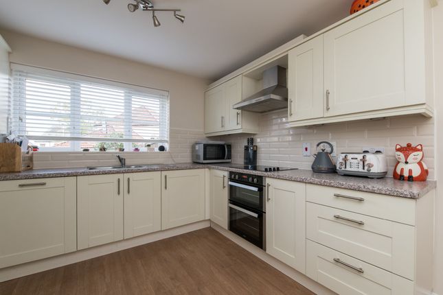 28 Southbrook Meadow, Exeter photo 3