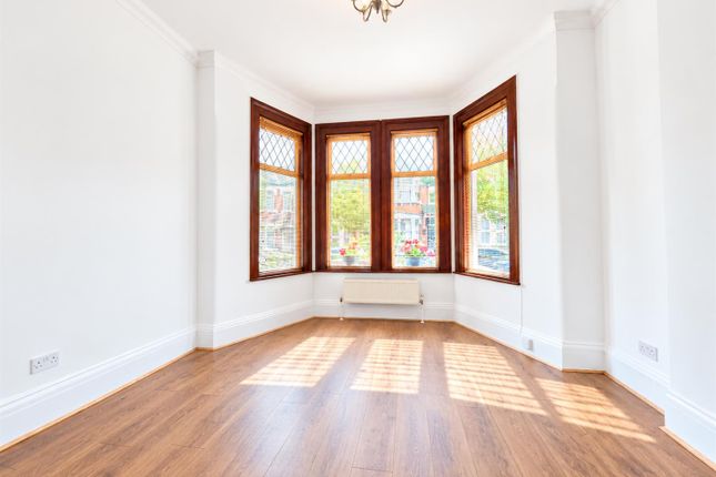 51, Osborne Road, Palmers Green photo 3