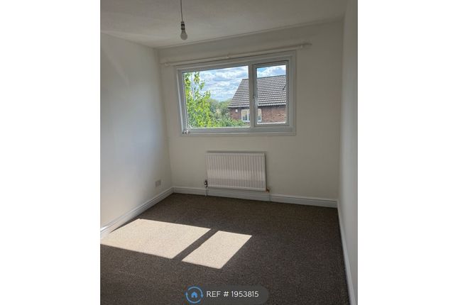Montagu Drive, Eaglestone, Milton Keynes photo 3