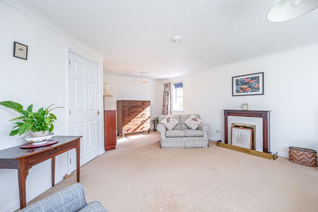 8, Mayfield Gardens, Kinross photo 4