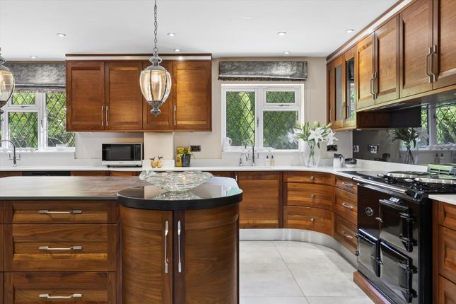 Ebbisham Lane, Tadworth photo 3
