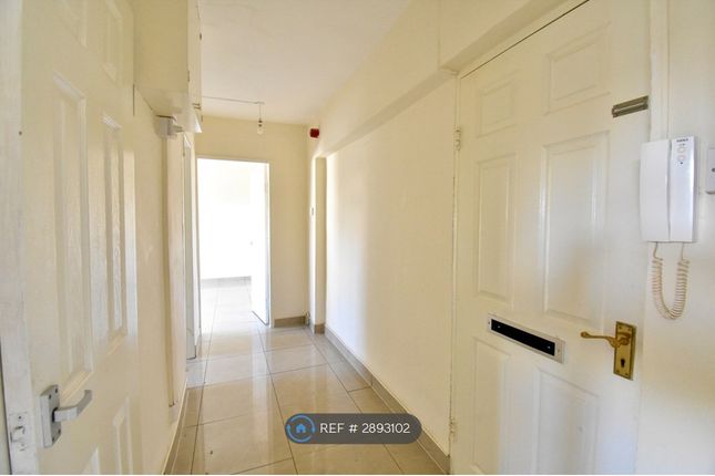 Flat, The Hendre Flats Harcourt Road, Brynmawr, Wales photo 4