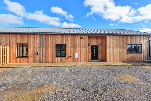 Thumbnail Barn conversion to rent in Knowle Lane, Cranleigh