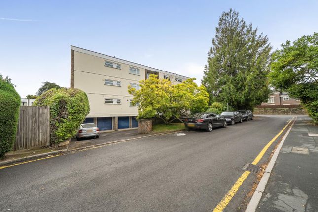 2-bed flat on 2 Hilgay Court, Hilgay, Guildford, £349,995