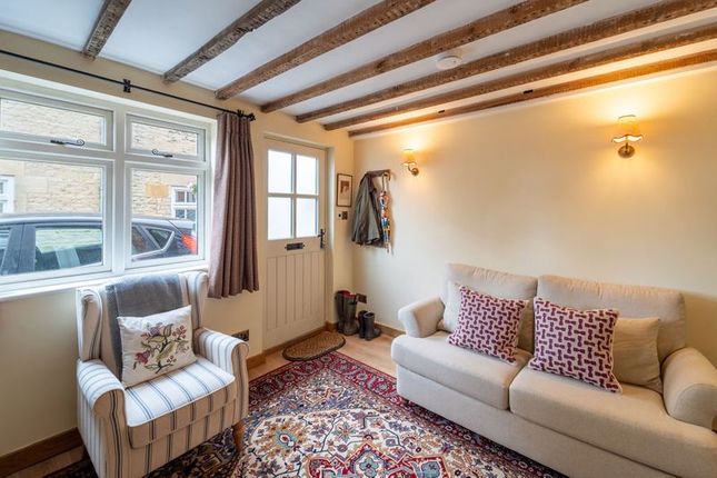 Tarbh Cottage, 12, Bull Lane, Cheltenham photo 4