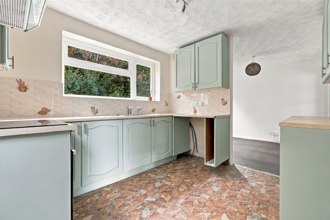 Colvers, Harlow photo 4