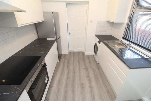3-bed house on Florentia Street, Cardiff, £2,100/mo