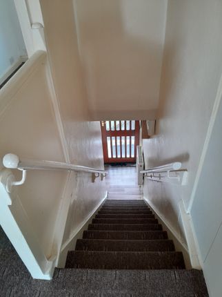 Terraced house to rent in Smethwick, West Midlands