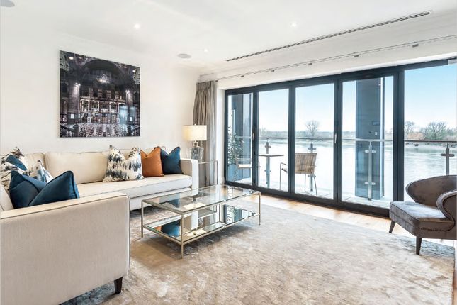4 Oxbridge Terrace, London photo 3