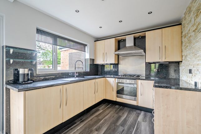 12, Sandal Cliff, West Yorkshire photo 3
