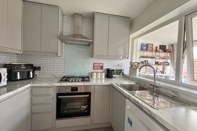 7 Turner Way, Selsey photo 4