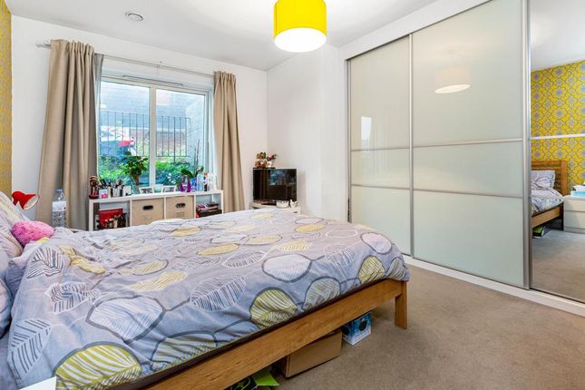 Thumbnail Flat to rent in Vantage Apartments, Morden Hill, London