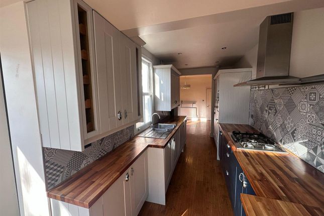 485451409_9547078375381285_1516594645864187393_N.J