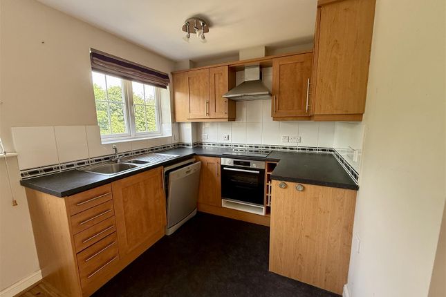 24, Little Holland Gardens, Nuthall photo 2