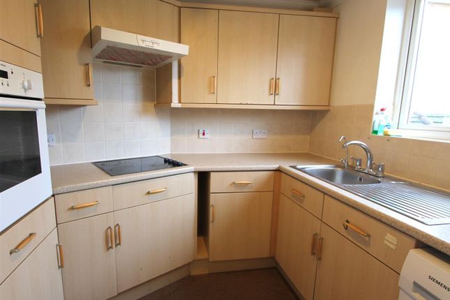 Flat 12 Hampton Lodge, 15, Cavendish Road, Sutton photo 2
