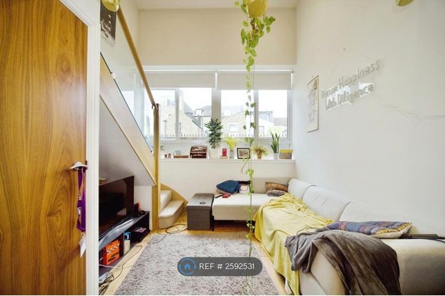 One Bedroom Apartment In Walthamstow Central