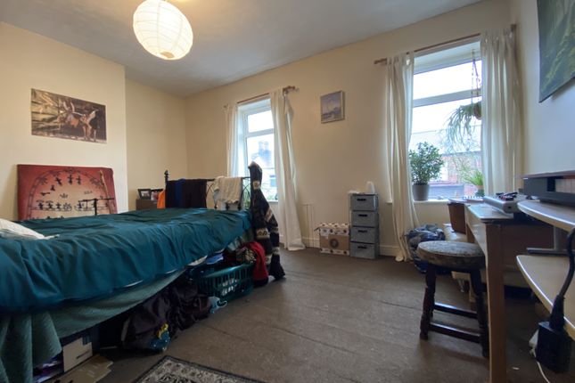 19, Russell Street(*), Cardiff photo 4