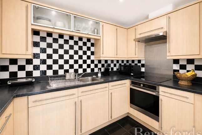 Flat 1, Woodgate Court, 98, Stafford Avenue, Hornchurch photo 2