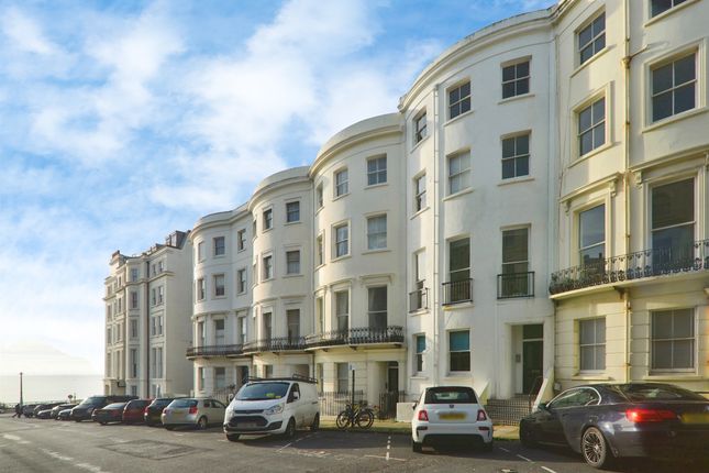 Thumbnail Flat for sale in Chesham Place, Brighton