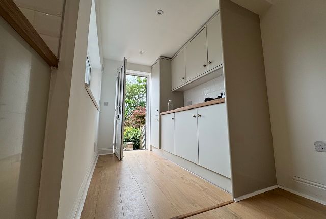 28, Sheffield photo 2