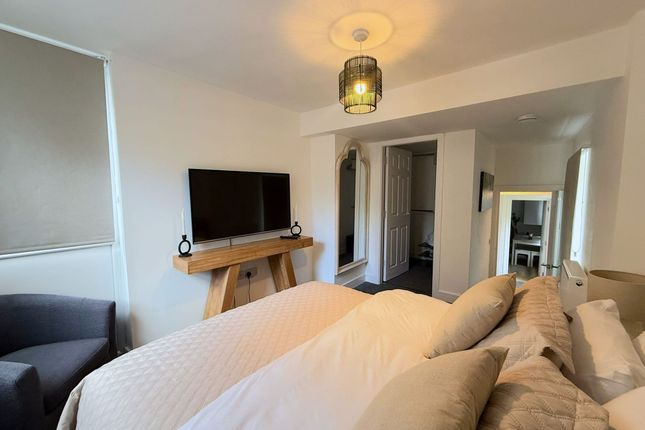 Flat 2, 10 Judges Drive, Liverpool, Liverpool photo 5