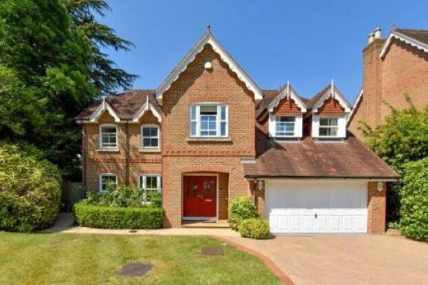 Thumbnail Detached house to rent in Midgarth Close, Leatherhead