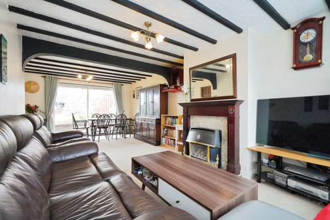 88, Fabis Close, Swadlincote photo 2