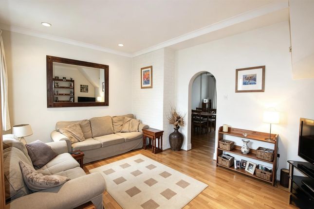 17, Landseer Road, Enfield photo 2