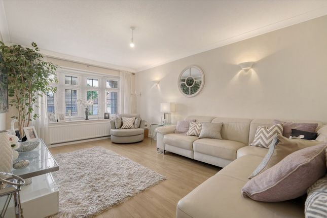 33, Emanuel Road, Basildon photo 4