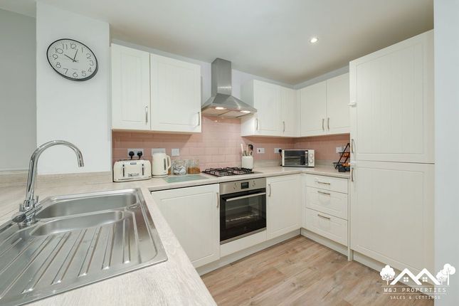 25 Stratford Drive, Prescot photo 2