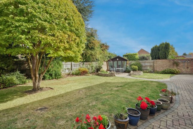 15 Elizabeth Drive, Wantage photo 2