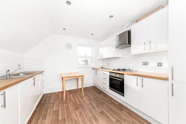 Flat to rent in Whitworth Road, London
