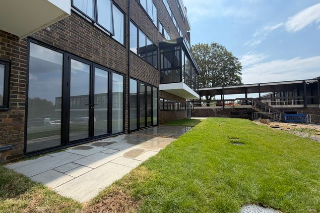 1-bed flat on Flat 26, Shackleton, Maritime Park, Warsash, £1,200/mo