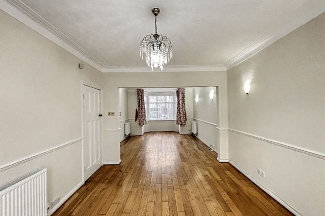 40, Donnington Road, Harrow photo 4