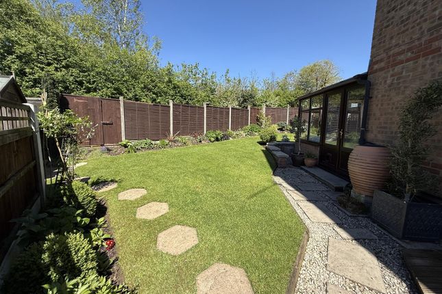 15, Blackberry Way, Belper photo 2