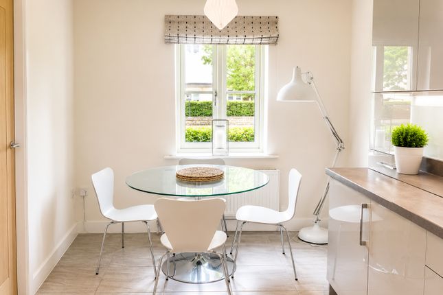 13, Mercer Way, Gloucestershire photo 5