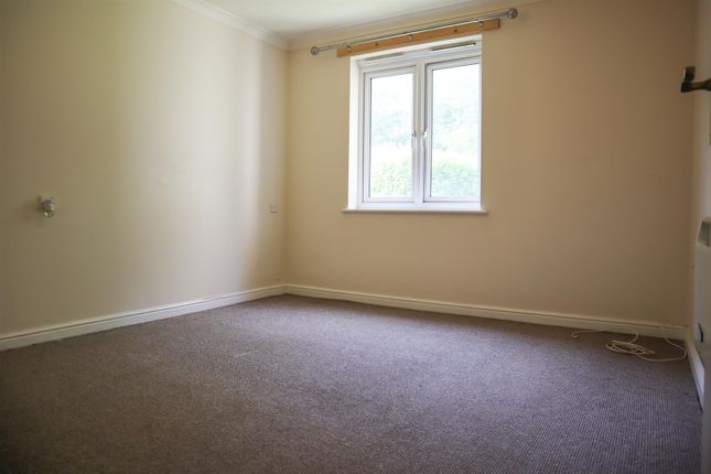 62, Macfarlane Chase, Weston-Super-Mare photo 5