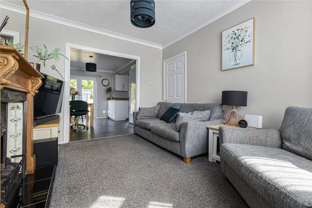 31, Dorchester Close, Kent photo 4