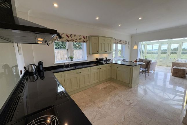 Layton View, Richmond photo 3