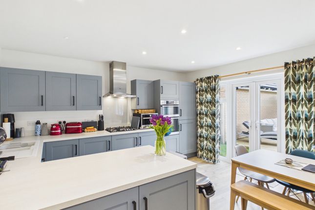 8 Welham Close, Haughley photo 4