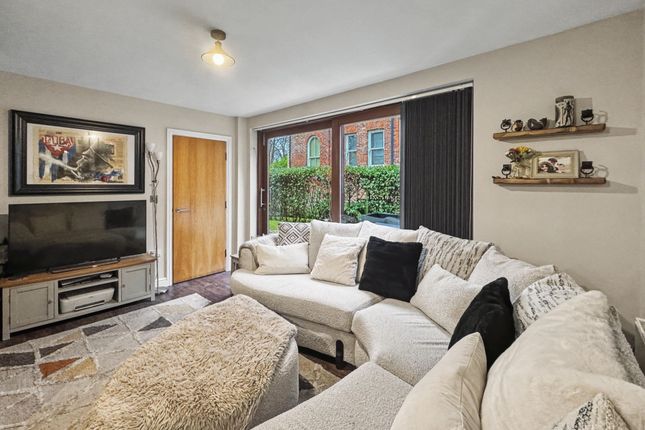 Apt 7, Hornby Lodge, Manchester photo 3