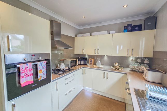 74, Sydney Crescent, Auchterarder photo 2