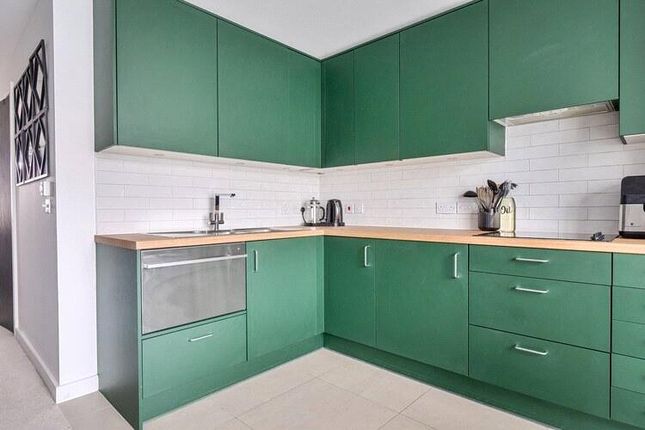 Apartment 5F, Marina Gardens, 50, Martingale Way, Bristol photo 4