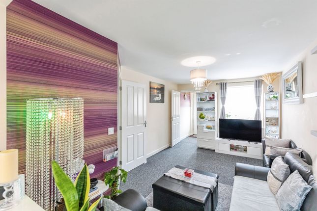 31, Centenary Way, Raunds photo 5